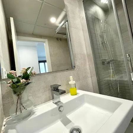 Apartment Gatu Amaya Duplex Nuevo, Prefente Mayores De 25 Anos Y Familias Cadiz